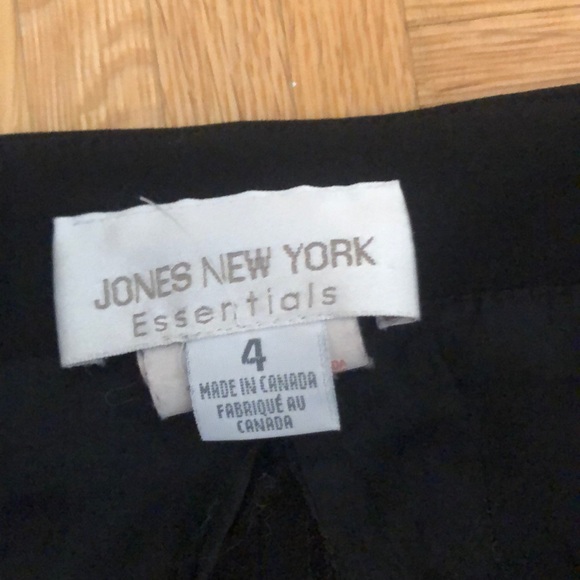 Black Knee-Length Skirt - Picture 4 of 4